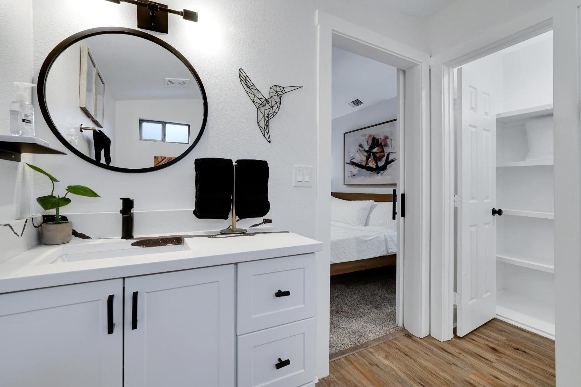 Artsy - A Birdy Vacation Rental San Antonio Bagian luar foto