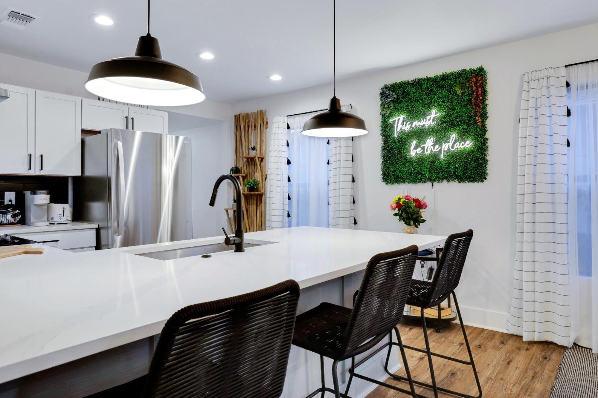 Artsy - A Birdy Vacation Rental San Antonio Bagian luar foto