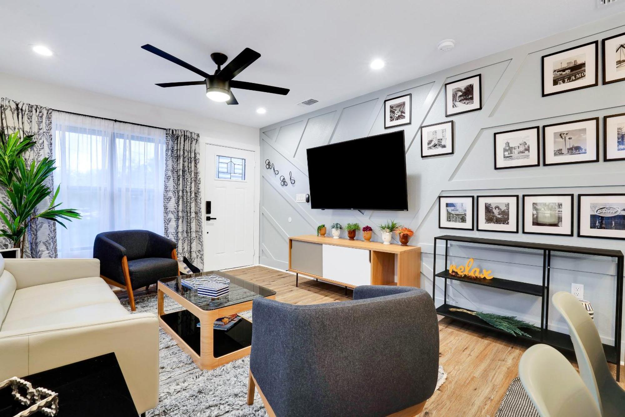 Artsy - A Birdy Vacation Rental San Antonio Bagian luar foto